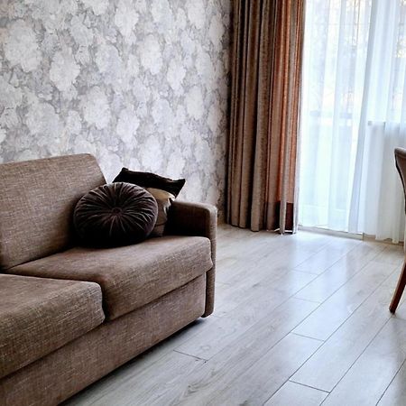 Apartment Next To Cathedral Of Saints Peter & Paul Šiauliai Dış mekan fotoğraf