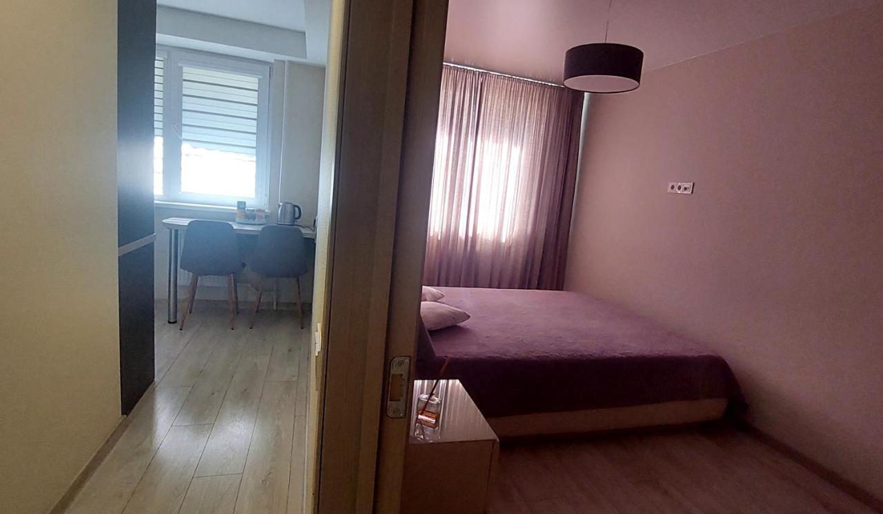 Apartment Next To Cathedral Of Saints Peter & Paul Šiauliai Dış mekan fotoğraf